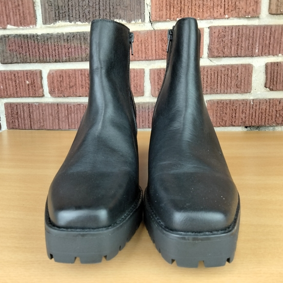 NWOT Andre Assous Milla Genuine Leather Ankle Boots in Black Sz. 8.5 - Picture 7 of 15